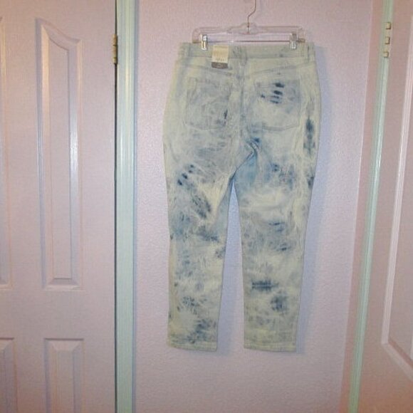 NWT Style & Co TIE DYE Stretch Size 12 JEANS Boyfriend CURVY Denim HIGH RISE - Picture 9 of 12